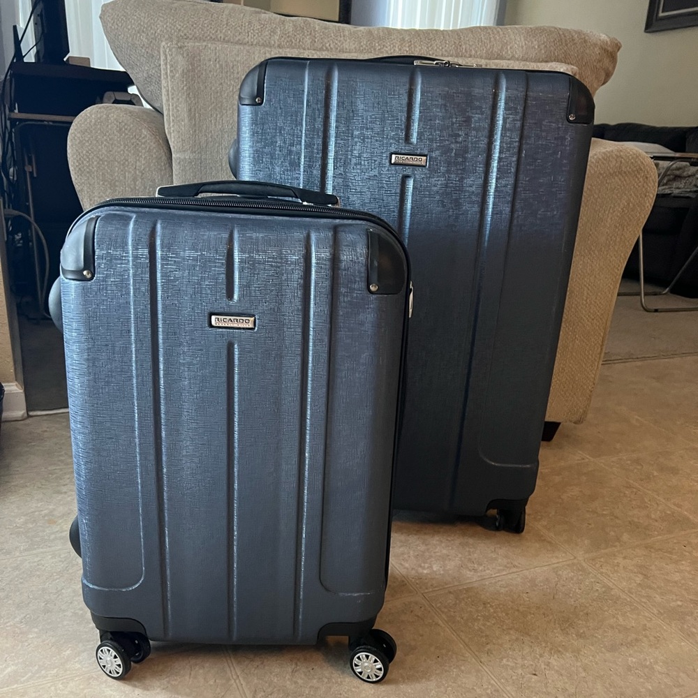 2 pc Ricardo Beverly Hills Luggage Set